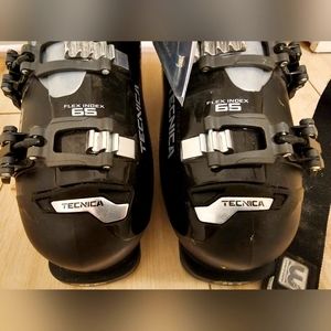 Women's TECNICA SKI BOOTS / NWT 26.5